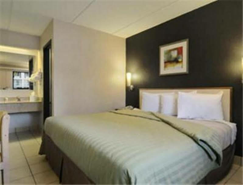 ทราเวลลอดจ์ คอลเลจ พาร์ก Motel คอลเลจพาร์ค ภายนอก รูปภาพ